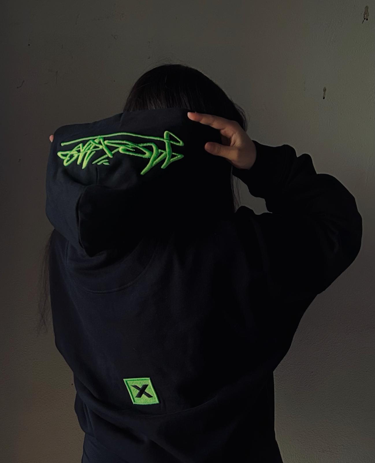 X HOODIE